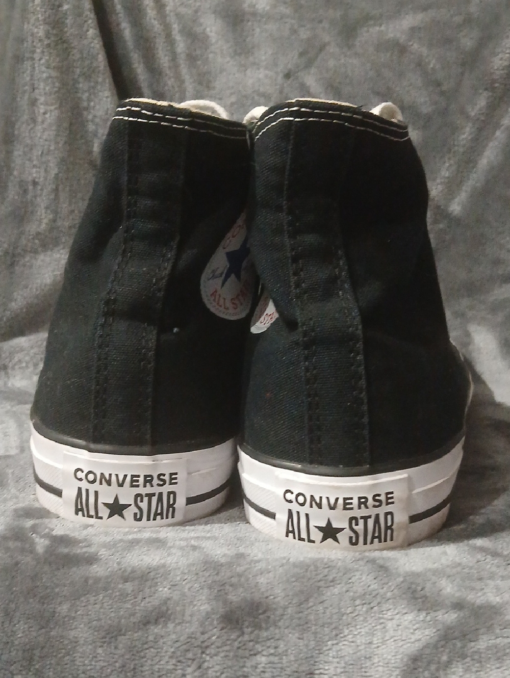 Classic Converse High Top Chuck Taylor in Black and White - Picture 4 of 6